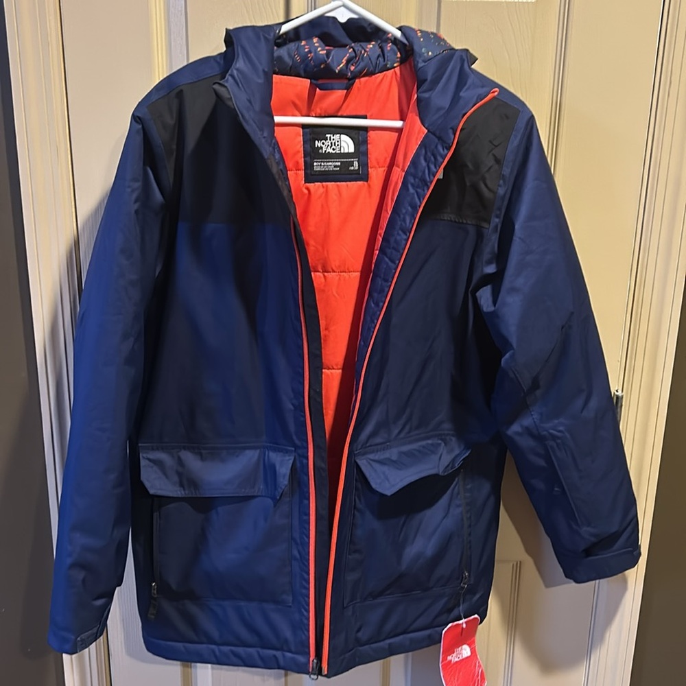 NEW North Face coat size XL 18/20 boys - Picture 5 of 8